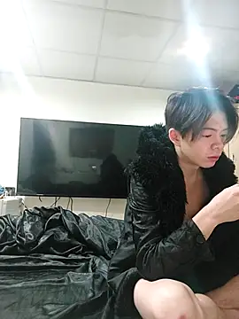 Snapshot of twtung_tung chatting on December 16, 2025, 8:02 pm twtung tung online show from December 16, 2025, 8:02 pm