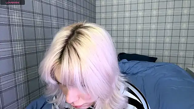 LolaDollyMur online show from January 16, 2026, 8:13 pm