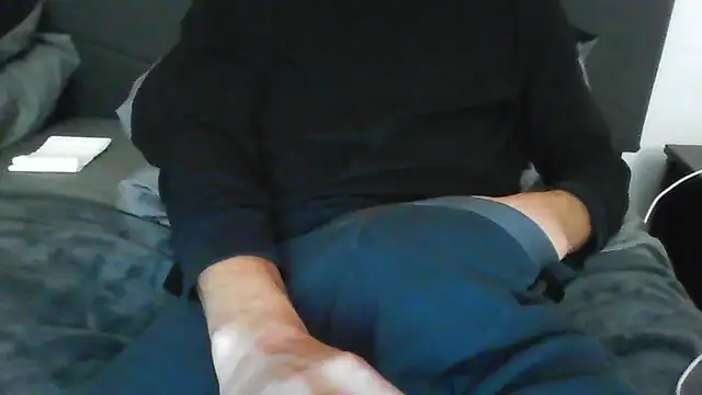 latinman7944 online show from March 16, 2026, 7:12 am