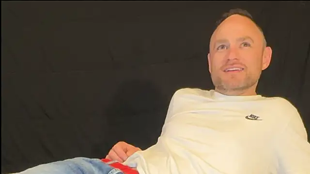 famous1tad online show from April 30, 2026, 7:04 am