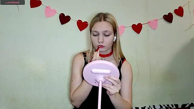 xlo lax online show from November 23, 2025, 12:48 pm