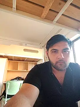 Snapshot of Koma001 chatting on November 25, 2025, 8:03 am Koma001 online show from November 25, 2025, 8:03 am