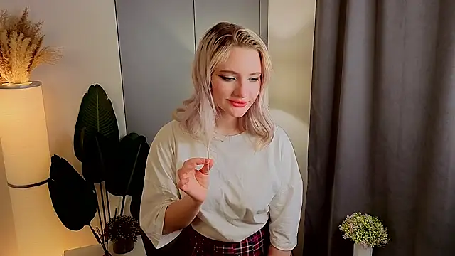 DorthaDunt online show from November 30, 2025, 11:27 pm