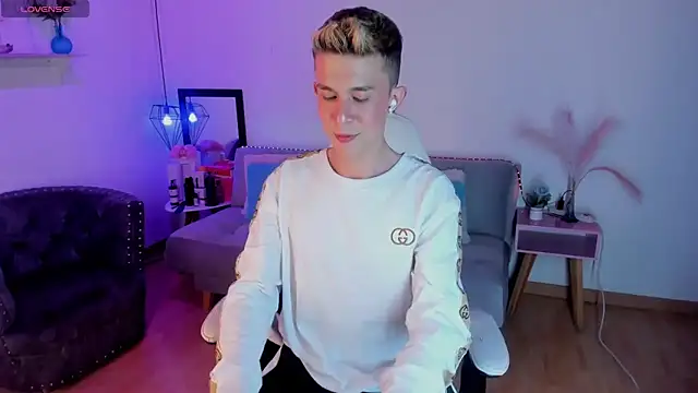 Juaan Diick online show from February 12, 2026, 7:46 pm