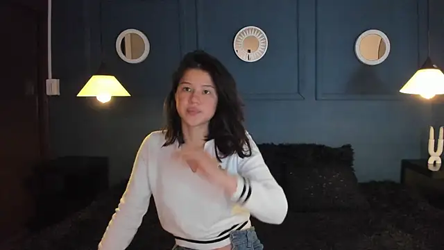 Skyy bloom online show from March 4, 2026, 12:13 pm