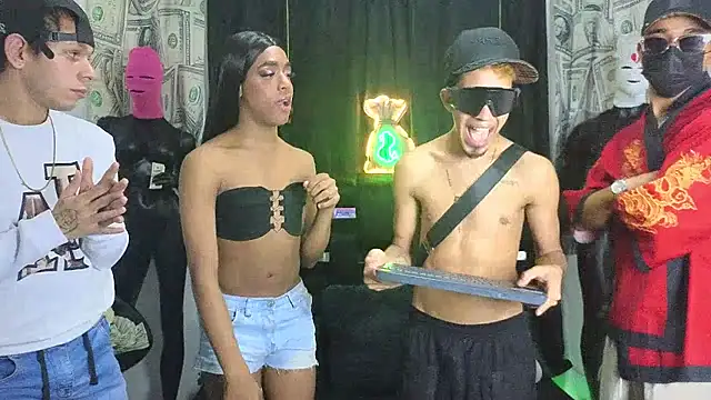 Snapshot of Princess_Room chatting on December 3, 2025, 7:19 am Princess Room online show from December 3, 2025, 7:19 am