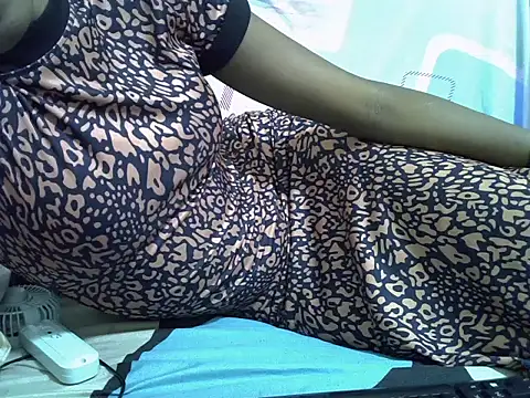 Snapshot of LIMAKATS0 chatting on November 25, 2025, 11:32 am LIMAKATS0 online show from November 25, 2025, 11:32 am