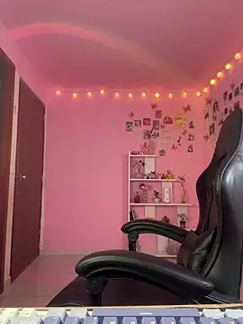 Davne  online show from February 19, 2026, 2:30 am