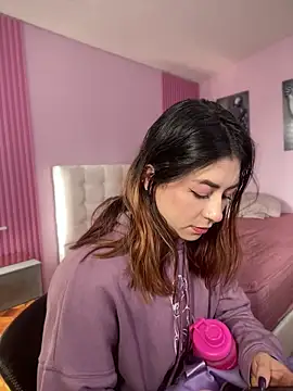 MaddieHunter online show from January 13, 2026, 2:32 pm