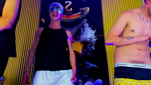 Snapshot of Thegolden_boys chatting on November 29, 2025, 5:18 am Thegolden boys online show from November 29, 2025, 5:18 am