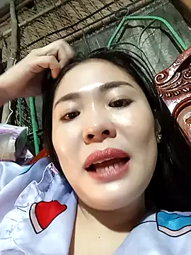 Lin-kute98 online show from April 18, 2026, 1:02 pm