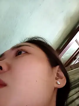 Lin-kute98 online show from April 11, 2026, 7:45 am