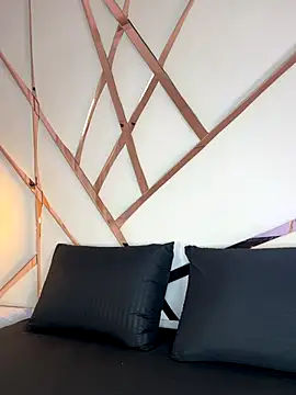 Celeste Valencia  online show from December 20, 2025, 3:42 am