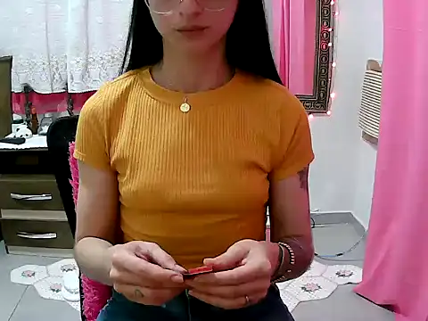 MissDominicc online show from December 15, 2025, 12:38 am