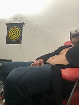 2addictivelyhorny online show from January 18, 2026, 1:25 pm