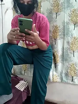 Snapshot of Siya499 chatting on November 27, 2025, 4:18 pm Siya499 online show from November 27, 2025, 4:18 pm