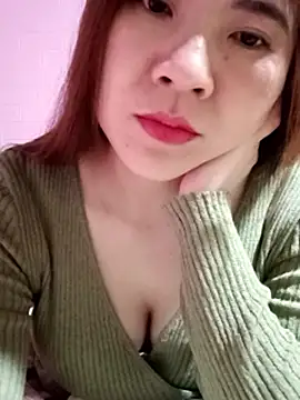 Lily-ross22 online show from December 22, 2025, 6:41 pm