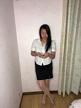 Snapshot of TU-37 chatting on December 18, 2025, 11:25 am TU-37 online show from December 18, 2025, 11:25 am