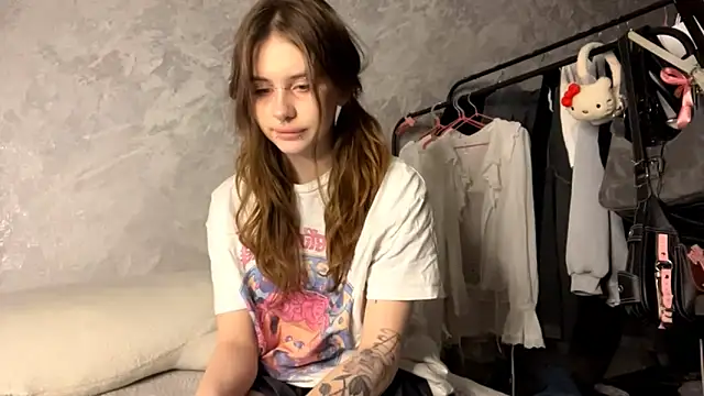 evva avve online show from December 20, 2025, 5:32 am