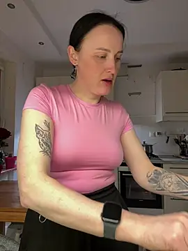 TomilaSi online show from March 24, 2026, 10:10 pm