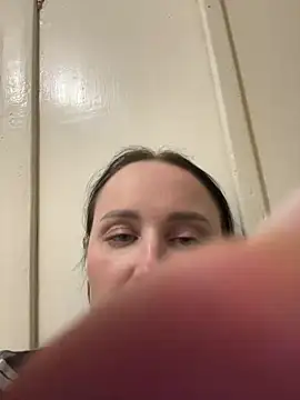 TomilaSi online show from February 15, 2026, 2:12 am