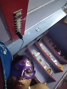 aarti03fb online show from April 3, 2026, 6:25 pm