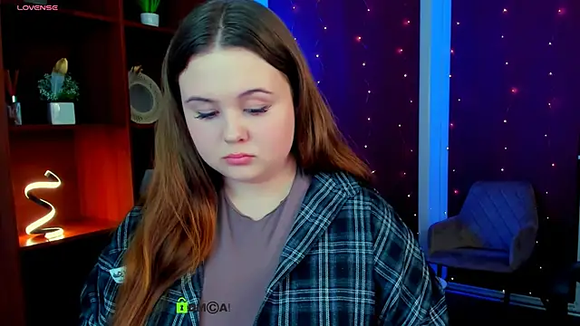 candy flossie1 online show from March 3, 2026, 8:05 pm