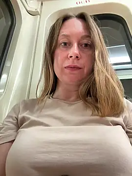 Snapshot of Brooke_lover chatting on June 30, 2026, 7:03 pm Brooke lover online show from June 30, 2026, 7:03 pm