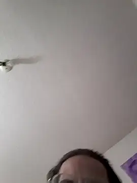 BonerKickstand online show from December 17, 2025, 12:43 pm