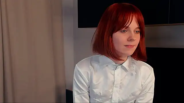 SaraAsberry online show from December 1, 2025, 7:37 pm