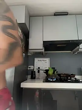 SaraAndrade  online show from February 21, 2026, 12:40 pm