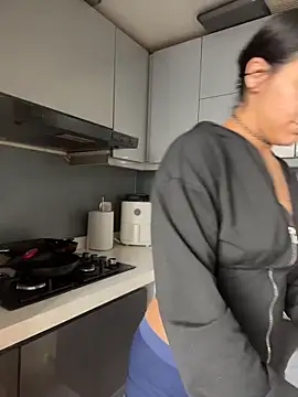 SaraAndrade  online show from February 14, 2026, 3:56 pm