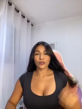 Snapshot of Laurapocahontas chatting on December 1, 2025, 7:26 pm Laurapocahontas online show from December 1, 2025, 7:26 pm