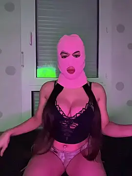 Snapshot of linaatchikita chatting on December 14, 2025, 10:26 pm linaatchikita online show from December 14, 2025, 10:26 pm