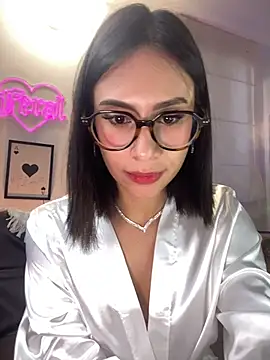 Rue Bellafire online show from December 1, 2025, 6:31 pm