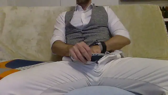 Eroshotlicker online show from February 25, 2026, 9:47 pm