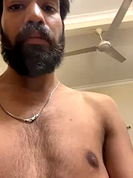 priyansh9283 online show from November 28, 2025, 10:26 am