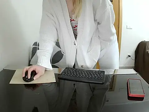 Adelyxveex online show from December 5, 2025, 12:43 am