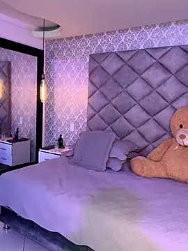 TinyCurlQueen online show from November 28, 2025, 7:14 pm