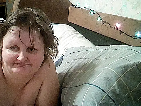 natalya4312 online show from November 30, 2025, 10:10 pm