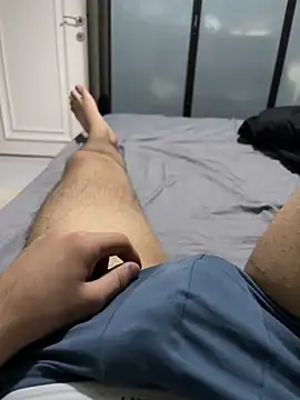 Bigefe online show from December 18, 2025, 7:50 pm