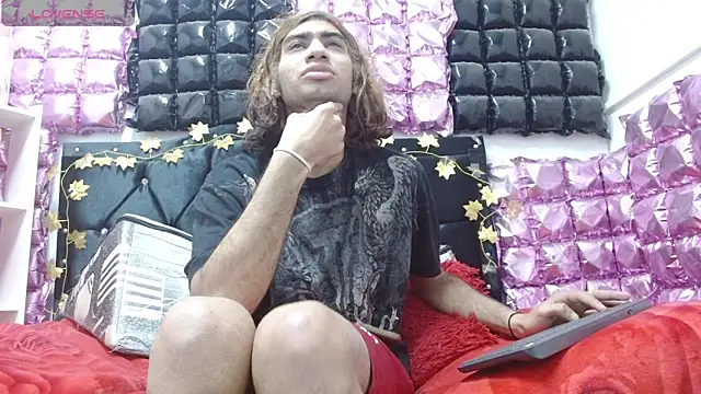 andresdark 07 online show from December 14, 2025, 3:13 am