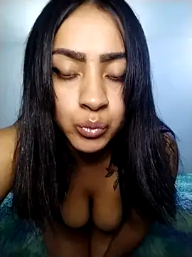 NiinaHans online show from November 25, 2025, 12:05 pm