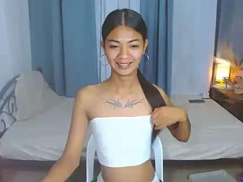 SamaraMillers online show from December 21, 2025, 7:54 am