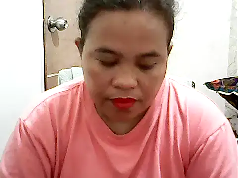 cutechubby online show from April 21, 2026, 11:33 pm