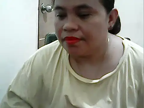 cutechubby online show from April 23, 2026, 12:29 pm