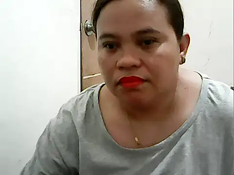 cutechubby online show from April 22, 2026, 6:14 pm