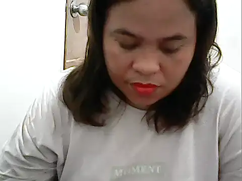 cutechubby online show from April 24, 2026, 6:26 am