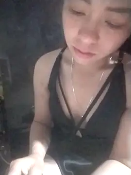 tieutam122 online show from March 4, 2026, 10:50 pm