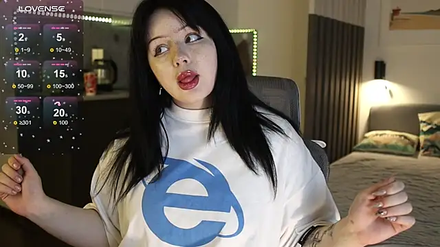 lililtt online show from November 27, 2025, 8:09 pm